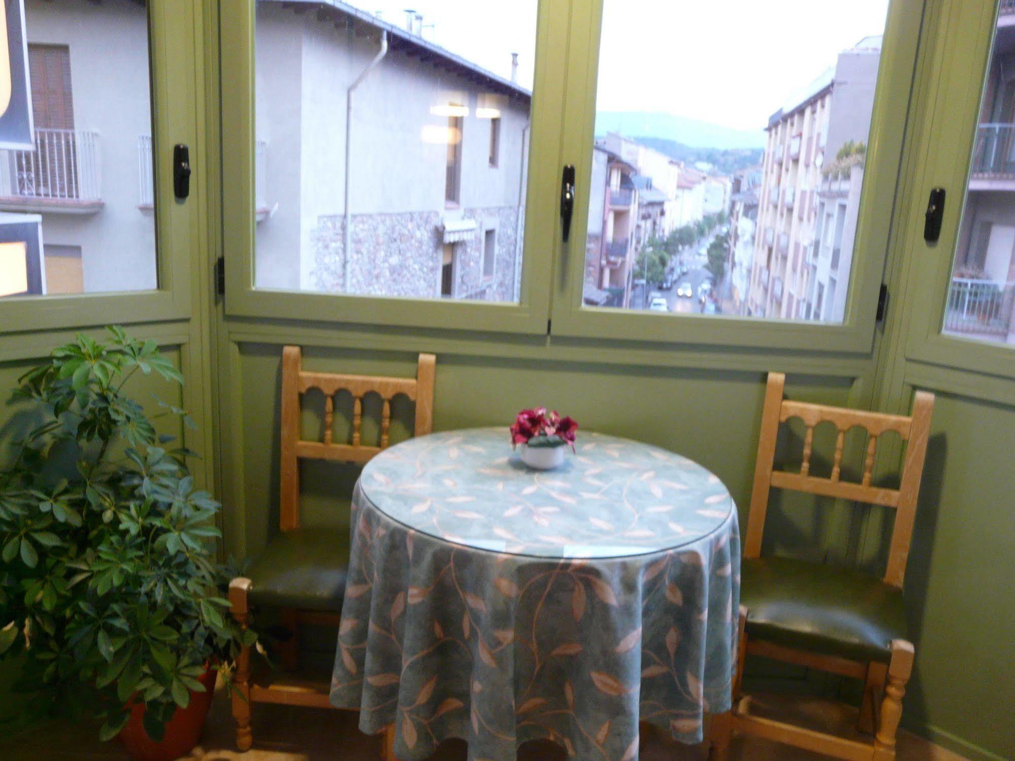 Hotel Nice La Seu d'Urgell Esterno foto